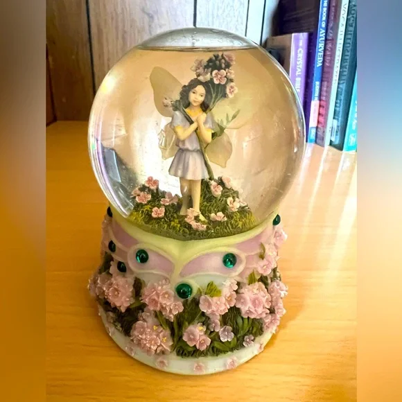 Flower Fairy Snow Globe w/ music box - Picture 1 of 4